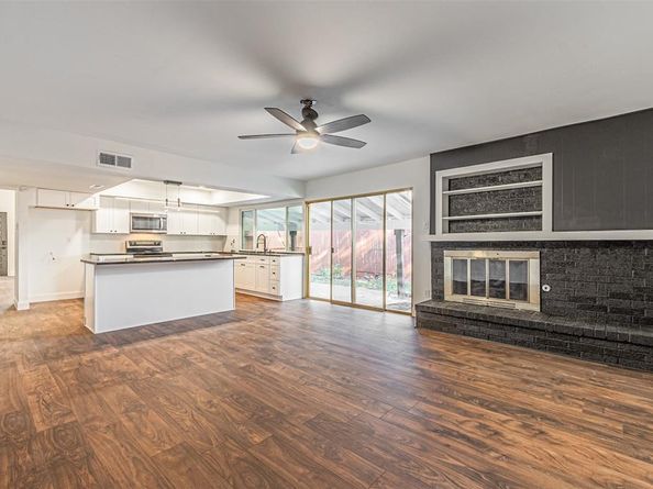 614  Yorktown Drive , Garland Texas 75043