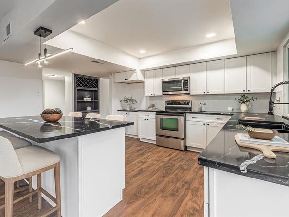 614  Yorktown Drive , Garland Texas 75043