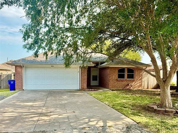 210 W 4th Street , Kennedale Texas 76060