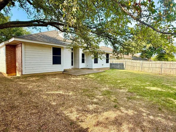 210 W 4th Street , Kennedale Texas 76060