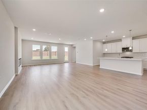 817  Hayes Court , Crowley Texas 76036