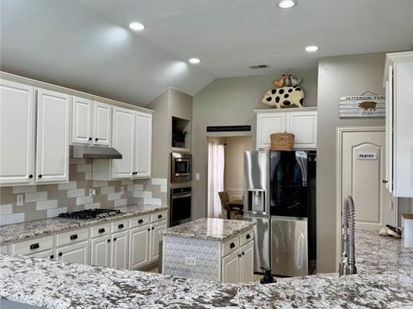 2016  POSTWOOD Court , Corinth Texas 76210