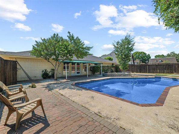 3000  Gentry Road , Irving Texas 75062