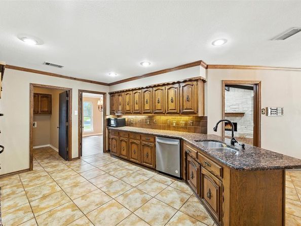 3000  Gentry Road , Irving Texas 75062