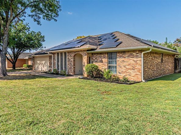 7509  Pear Tree Lane , Fort Worth Texas 76133