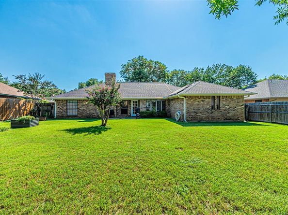 7509  Pear Tree Lane , Fort Worth Texas 76133