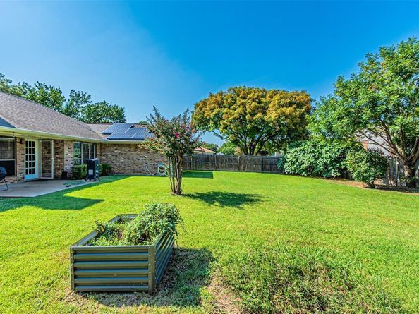 7509  Pear Tree Lane , Fort Worth Texas 76133