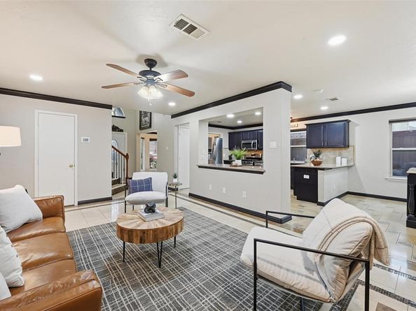 2832  Grandview Drive , Grand Prairie Texas 75052