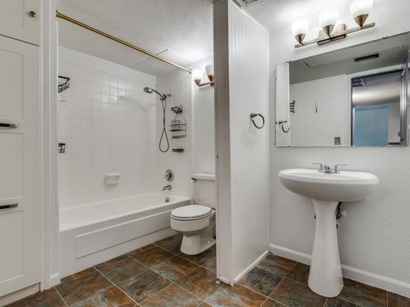 4851  Cedar Springs Road  292, Dallas Texas 75219