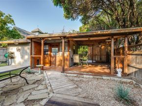 1027  Stanley Street , Denton Texas 76201