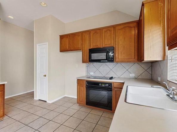 9229  Azinger Drive , Plano Texas 75025