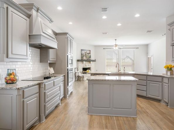 315  Hudson Court , Kennedale Texas 76060