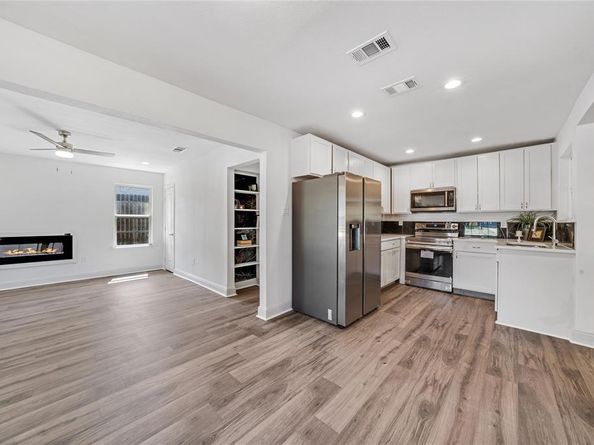 1608  Wynn Terrace , Arlington Texas 76010