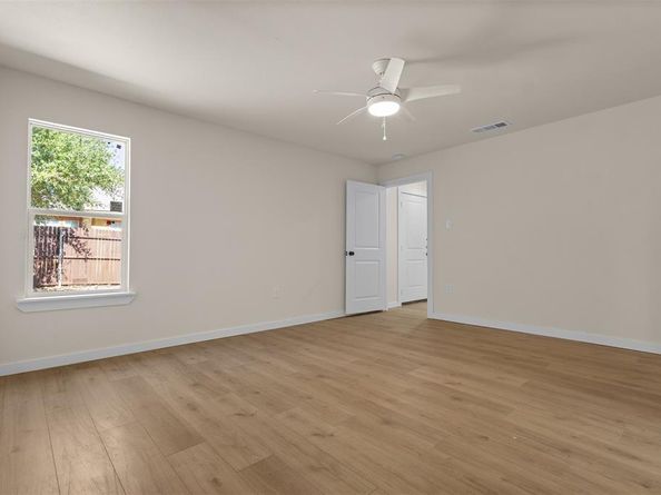 2404  Wilson Road , Fort Worth Texas 76112
