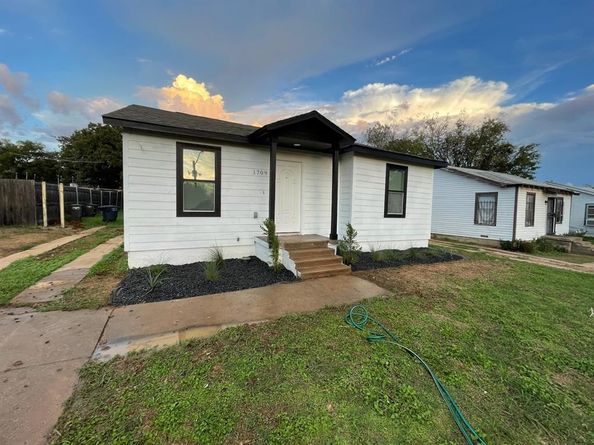 1709  Wiseman Avenue , Fort Worth Texas 76105