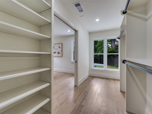 9805  Bluff Dale Drive , Dallas Texas 75218