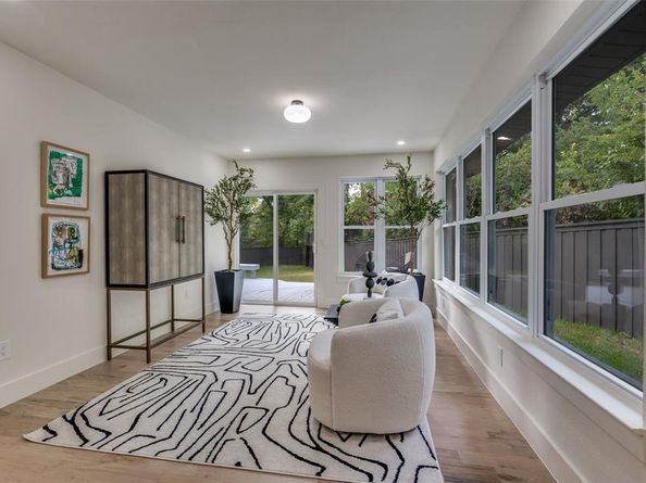 9805  Bluff Dale Drive , Dallas Texas 75218