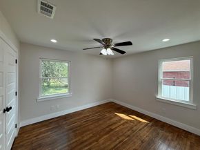 2827  Prosperity Avenue , Dallas Texas 75216
