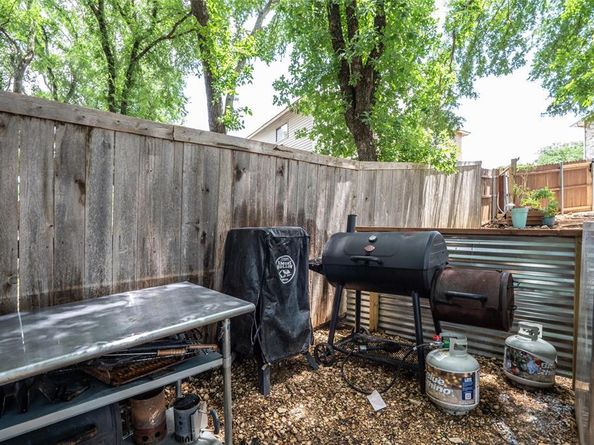 1901  Yellowstone Lane , Corinth Texas 76210