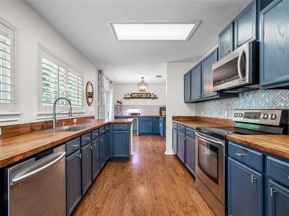 1901  Yellowstone Lane , Corinth Texas 76210