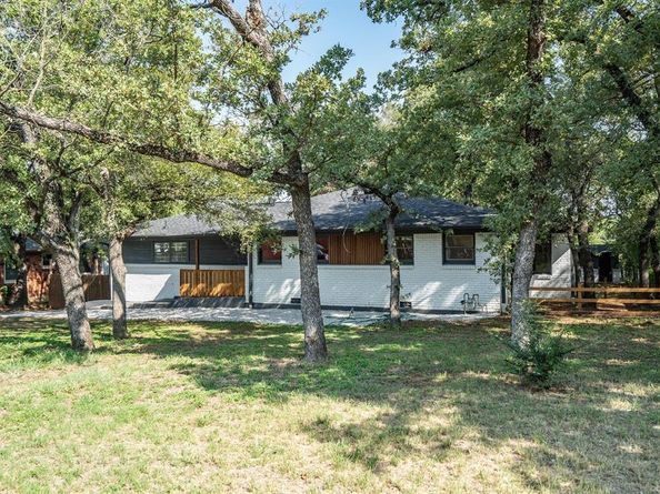5917  Yosemite Drive , Fort Worth Texas 76112