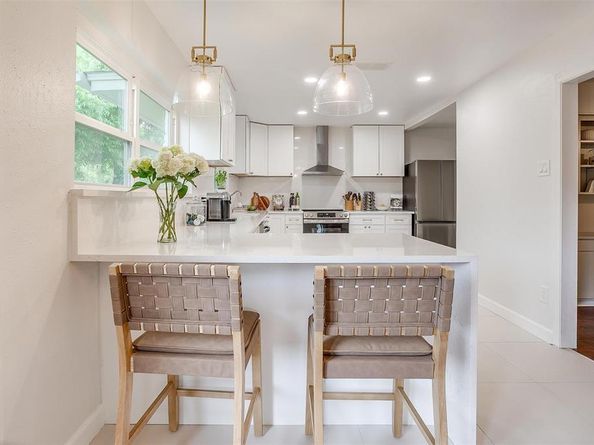 1768  Mapleton Drive , Dallas Texas 75228