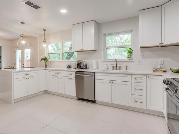 1768  Mapleton Drive , Dallas Texas 75228