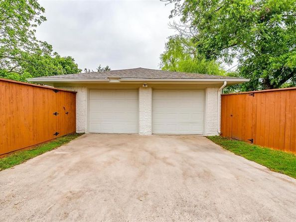 1768  Mapleton Drive , Dallas Texas 75228