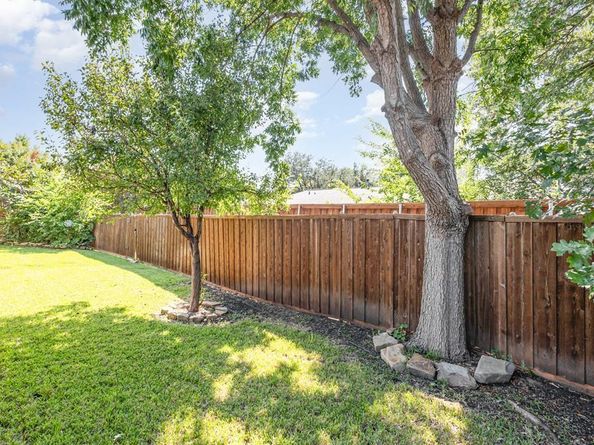15515  Leavalley Circle , Dallas Texas 75248