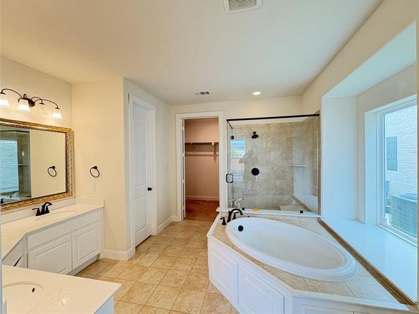 323  Butternut Way , Irving Texas 75063
