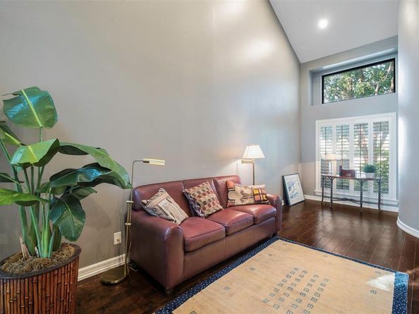 5038  Westgrove Drive  5038, Dallas Texas 75248
