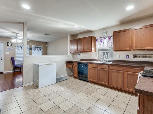 8119  Lost Canyon Trail , Arlington Texas 76002