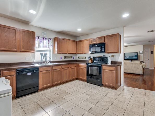 8119  Lost Canyon Trail , Arlington Texas 76002