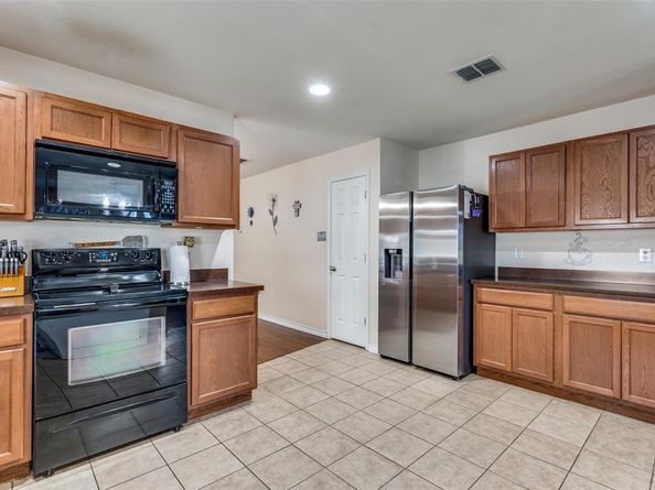 8119  Lost Canyon Trail , Arlington Texas 76002