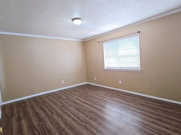 1636  Bending Oaks Trail , Dallas Texas 75217