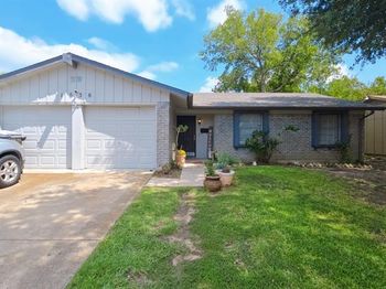 1636  Bending Oaks Trail 