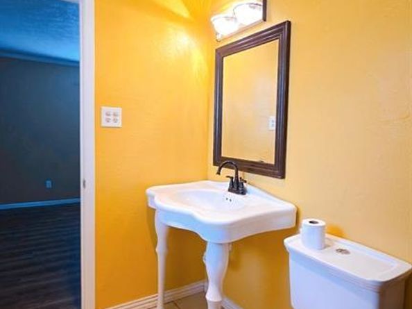 1636  Bending Oaks Trail , Dallas Texas 75217