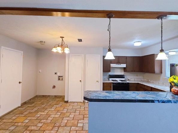 1636  Bending Oaks Trail , Dallas Texas 75217