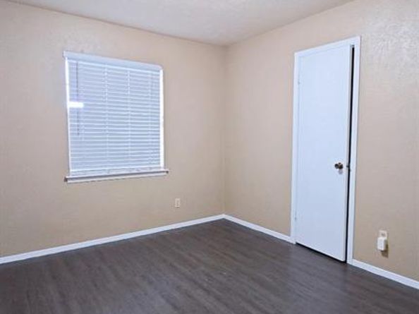 1636  Bending Oaks Trail , Dallas Texas 75217