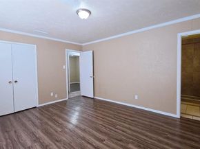 1636  Bending Oaks Trail , Dallas Texas 75217