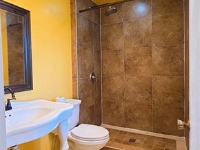 1636  Bending Oaks Trail , Dallas Texas 75217