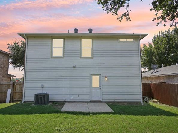 3920  Gray Oak Place , Dallas Texas 75212