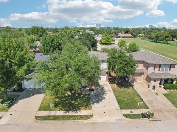 3920  Gray Oak Place , Dallas Texas 75212