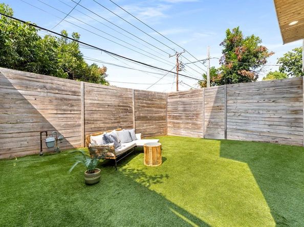 5943  Oram Street , Dallas Texas 75206