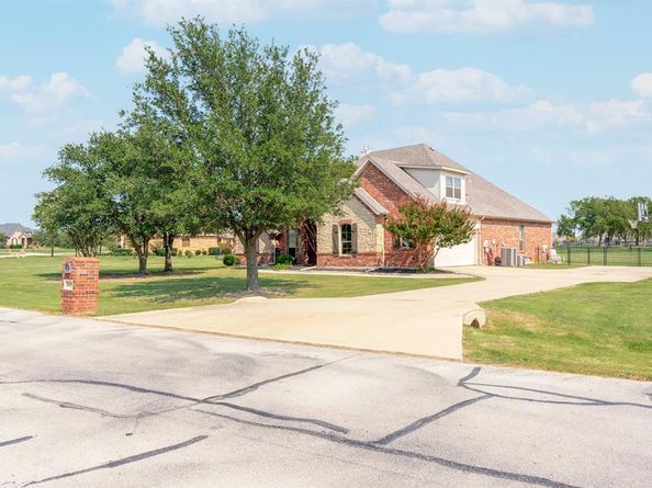 1125  Maida Vale Lane , Haslet Texas 76052