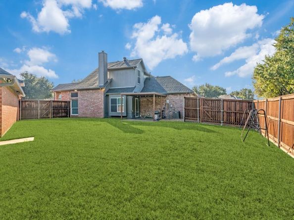 800  Laredo Court , Grand Prairie Texas 75052
