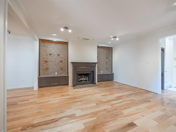 5713  Pershing Avenue , Fort Worth Texas 76107