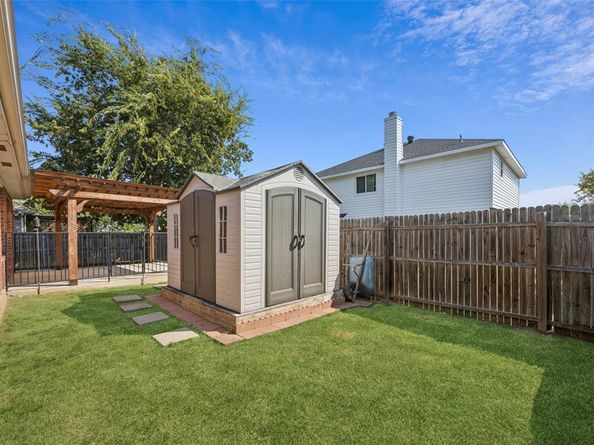 200  Lincoln Lane , Crowley Texas 76036