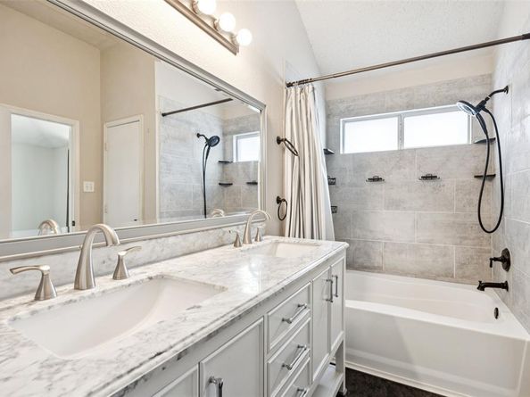 200  Lincoln Lane , Crowley Texas 76036