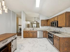 200  Lincoln Lane , Crowley Texas 76036